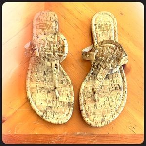 AMERICAN EAGLE FLATS Size 8